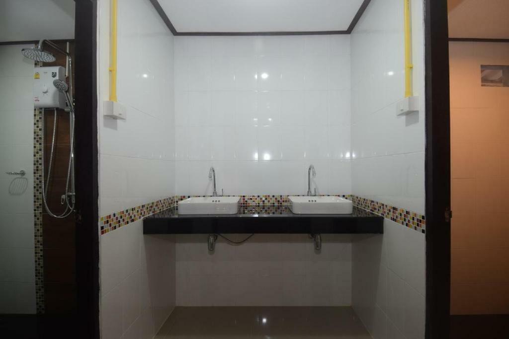 Laila​ Place Koh Lanta Exterior foto